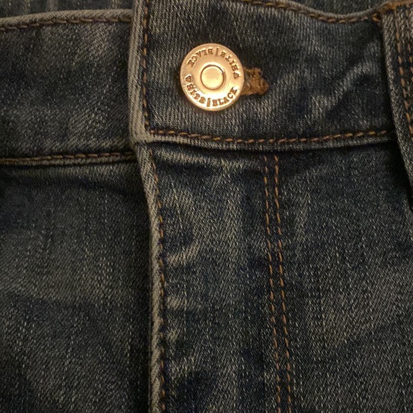 White House Black Market semi distressed, zipper, skinny jeans, size 6 - Picture 5 of 9